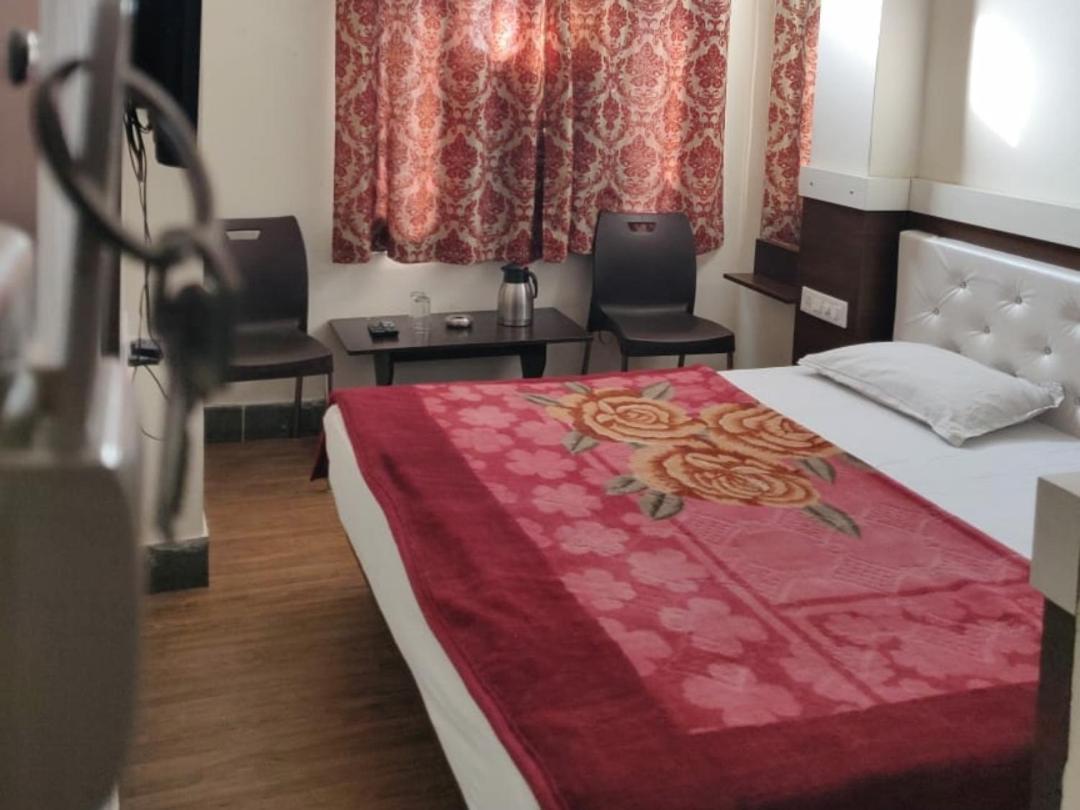 Hotel Vaidehi Удайпур Стая снимка
